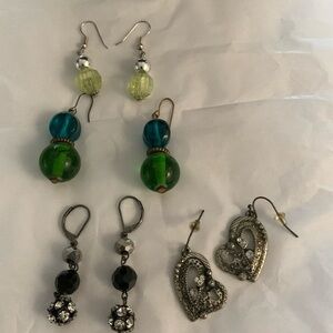 4 pair of earrings